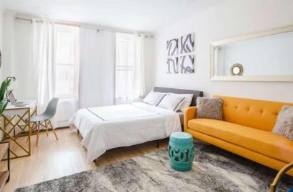THE ELEGANT GREENWICH VILLAGE STUDIO