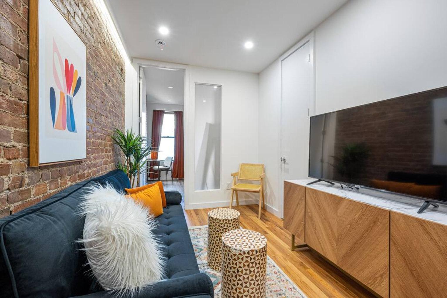 ONE BEDROOM APARTMENT IN HELL KITHCHEN