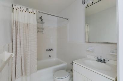 SUPER STUDIO IN UPPER WEST SIDE